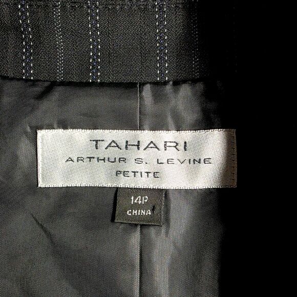 Tahari Petite Pin Striped Large Single Button Blazer Size 14 Petite - Picture 10 of 11